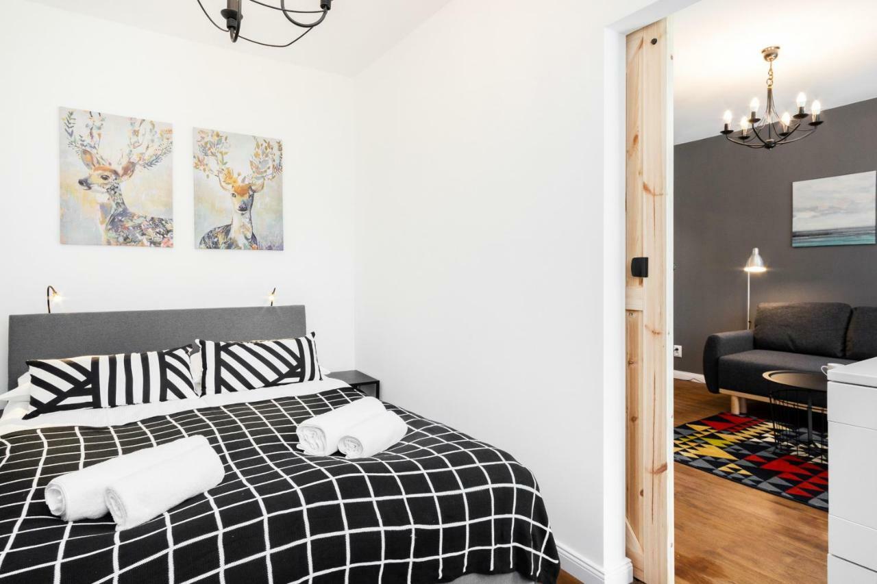 First Central Apartments By Noclegi Renters Warszawa Eksteriør bilde